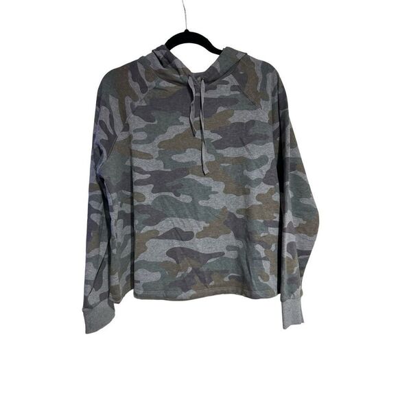Torrid Tops Womens Size 1 Gray Camo Heathered Rawedge Hoodie NWT - Picture 1 of 9